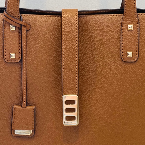Michael Kors Cognac leather tote - Picture 2 of 16